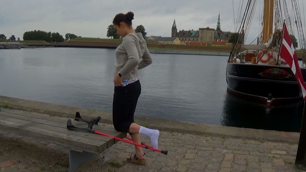 Elisabeth 1707-3 - Why do they use cobblestone in Denmark? - 10 min