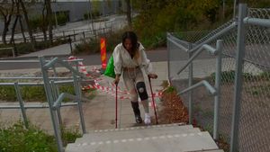 Elina 2310-3 Custom Boot Sprain - I cant get my shoe off my hurt ankle - 12 min