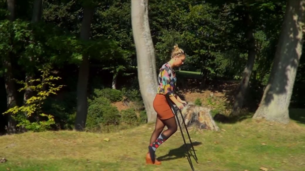 Tiiger 7-17 Sock Sprain - Do you like my outfit? - 15 min