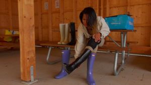 Elina 2310-1 Custom Boot Sprain - First my knee and now my foot - 10 min
