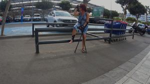 Norina 2310-3 Aircast Spain - Do I look like a tourist on crutches? - 10 min