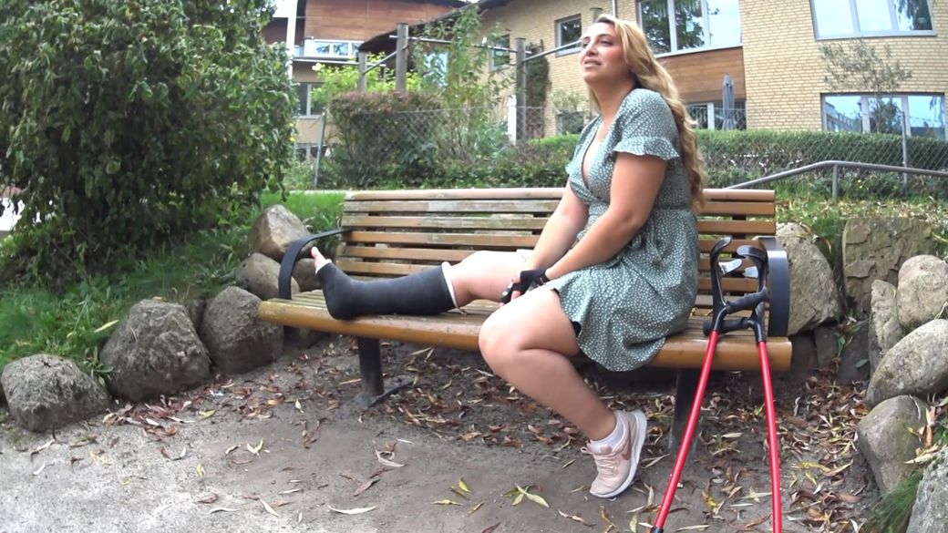 Penelope 86 SLC - I broke my leg some weeks before my vacation - 10 min