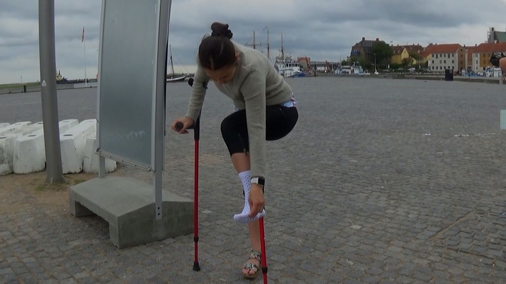 Elisabeth 1707-4 Sock Sprain - This is the castle they say Hamlet lives at - 9 min