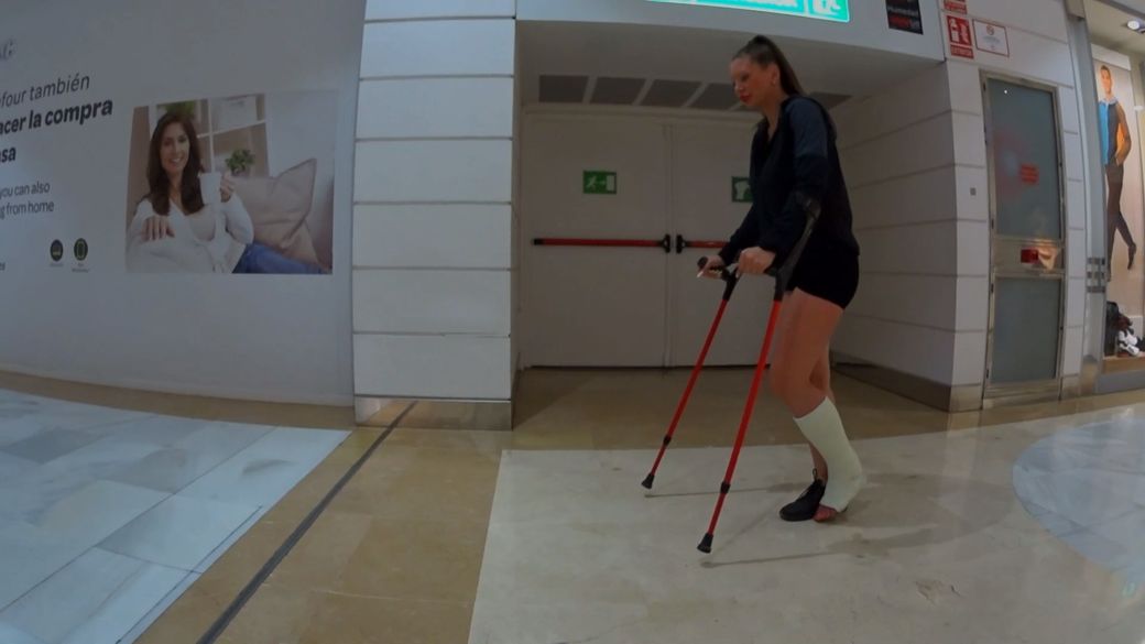 Isabella 1-17 Term SLC - Visiting stores with my painful leg - 10 min