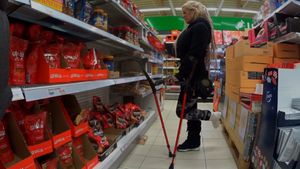 Pixi 14 Aircast Sprain - I need to shop today - 12 min