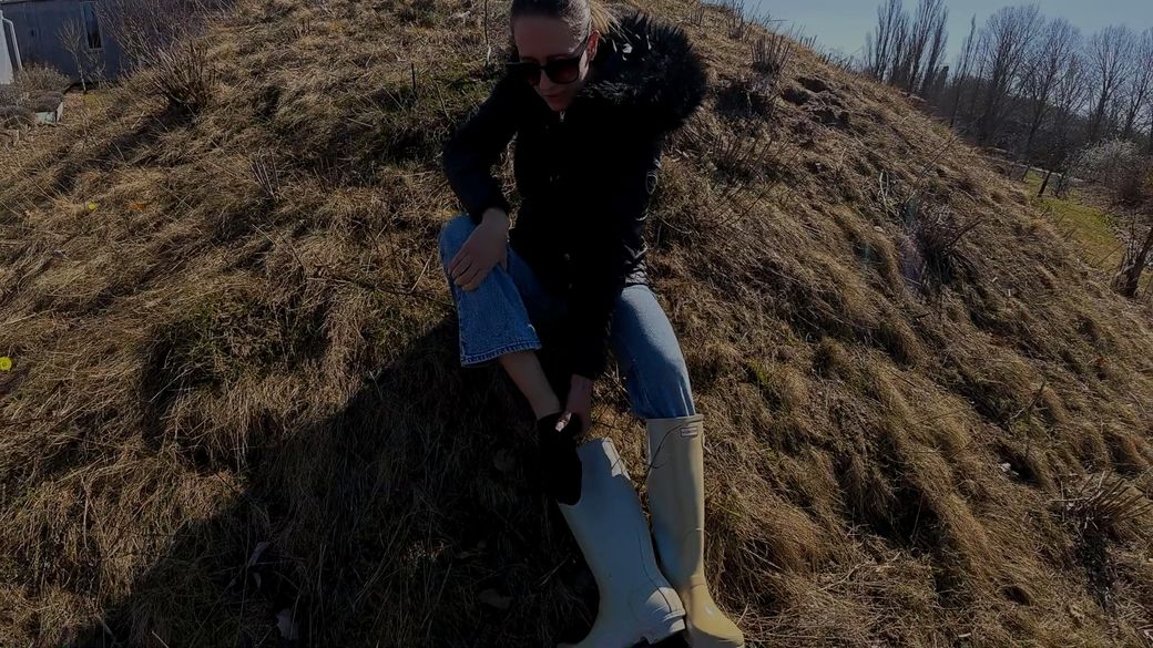 Sunshine 2603-1 Custom Boot Sprain - Why did i walk up for this uneven hill? - 10 min