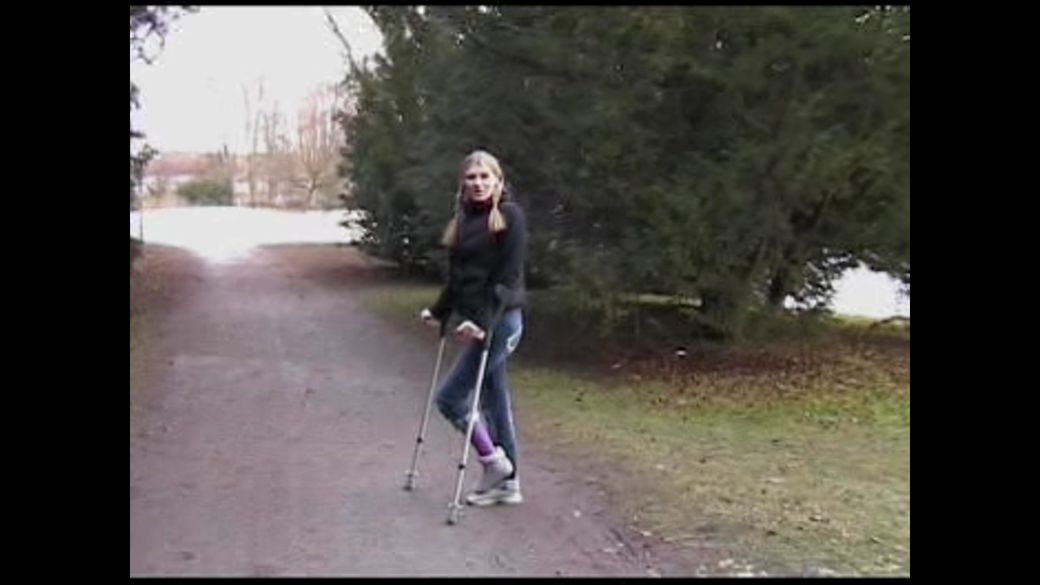 Felicia 2 SLC - I dont want to hurt my more so i take it easy on the snow - 3 min
