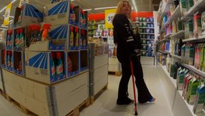 Nathalia 57 SLC - Do i need something in this store - 13 min