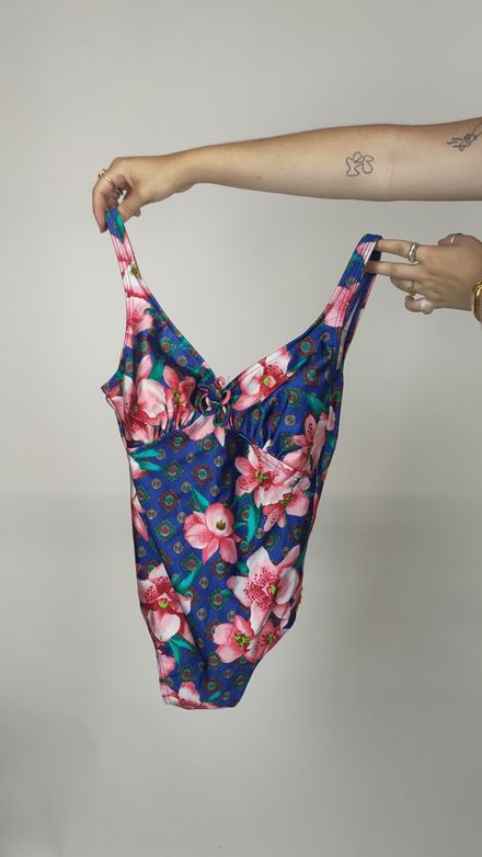 Maillot une pièce fleuri rose et bleu 