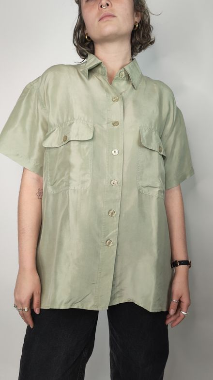 Chemise verte en soi 