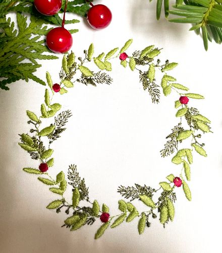 Wintergreen Wreath in 3 Sizes