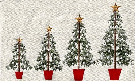 Folksy Christmas Tree in 4 Sizes