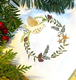 Dove Wreath in 2 sizes