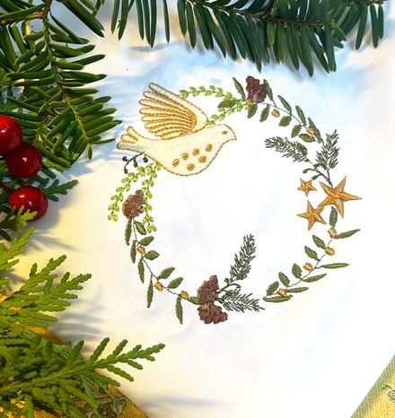 Dove Wreath in 2 sizes