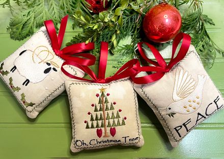 Primitive Christmas Tree Pillow Ornaments