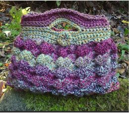 Shell Stitch Clutch Bag 