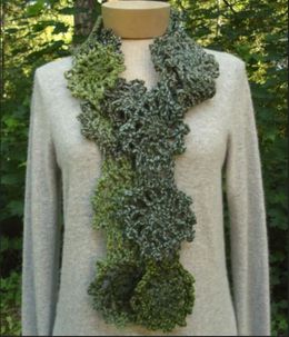A Puzzle of Circles Scarf