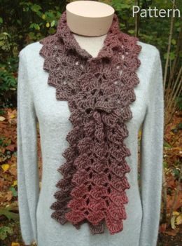 Lacy Keyhole Scarf 